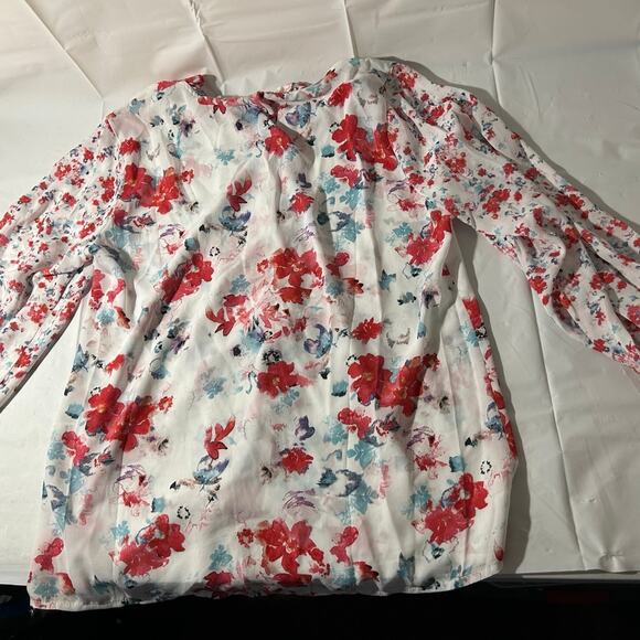 Floral button up - Picture 5 of 5